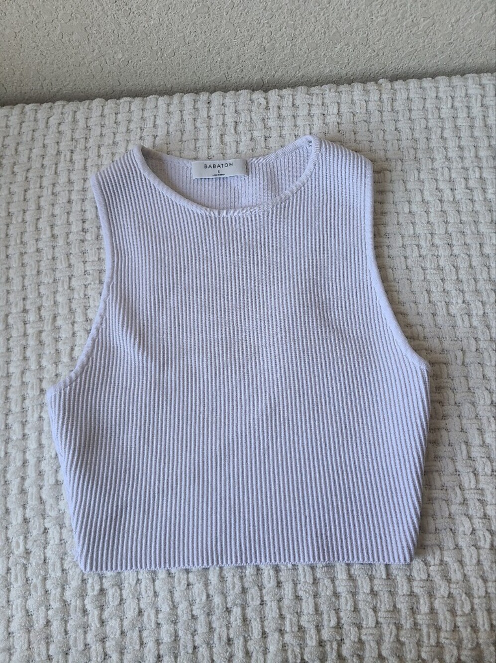 Aritzia Babaton White Ribbed Cropped Tank Size  S